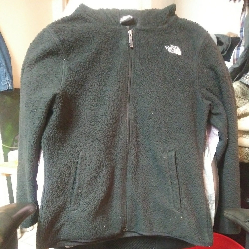 Size medium the north face fleece hoodie sweater